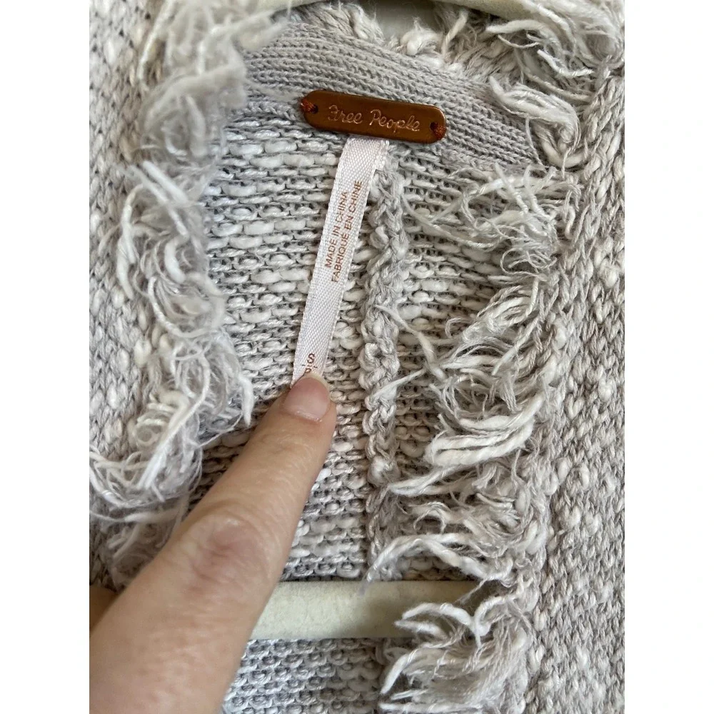 Free People Oversized Knit Cardigan Sweater Light‎ Gray Distressed Size Small